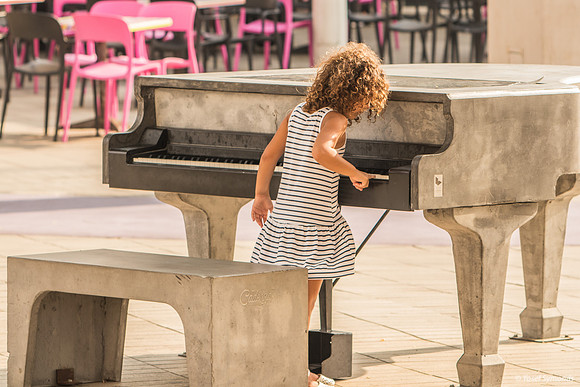 Concert Pianist 190804-3