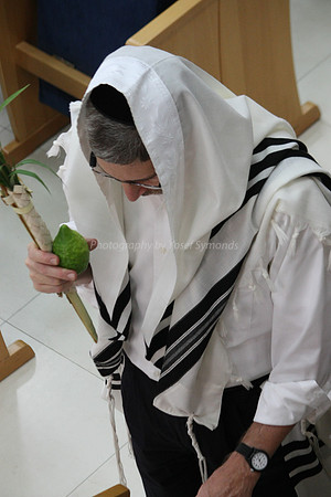 121002-OhrShalom8am_Sukkot_8009