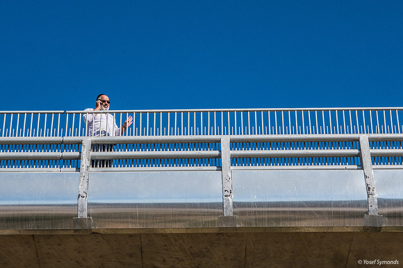 Minimalism On the Bridge 220616-1
