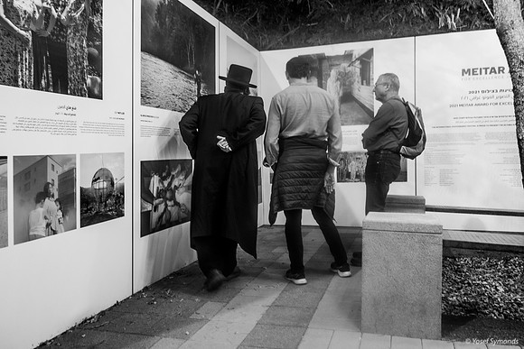 Photographers Have This Shot Cornered 211122-2