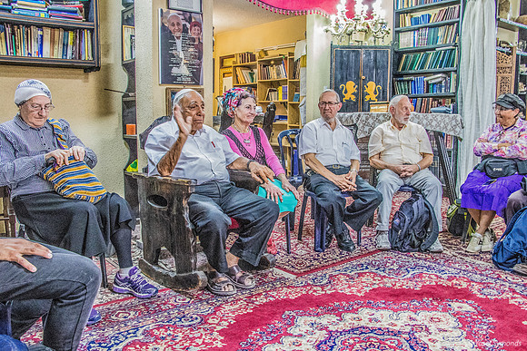 Moshe Zar and WifeAddressing Visitors 180927-1