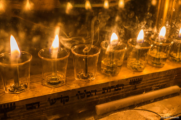 Smoking Candle 191228-4