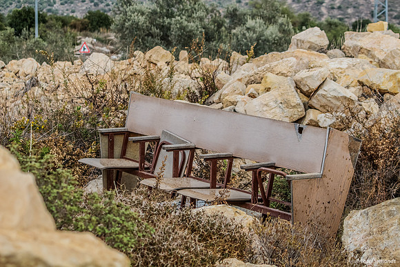 Seats But No Performance Givat Menachem 131204--1