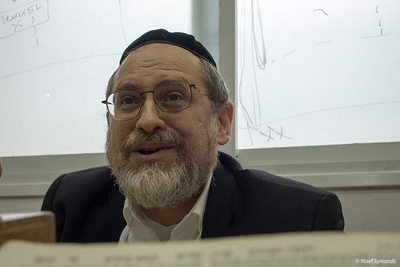 Rosh Kollel Invested in his Shiur 200302-1