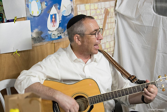 Every Simchat Beit Hashoeva has Music 191014-1
