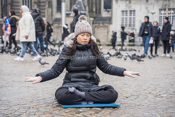Falun Gong Demonstrators in Action Amsterdam 190131-9
