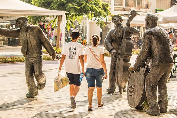 Klezmer Sculpture 190804-13