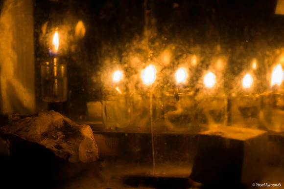 Ghostly Chanukia 191228-1