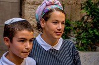 Barmitzvah Family Outside Temple Mount 180916-7