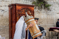 Taking Sefer Torah from Ark 190509-4