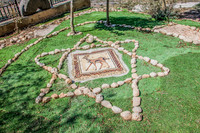 Mosaic in Zar Home Grounds 180927-4
