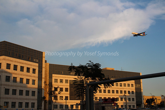 Plane Over Building - Airport City 2