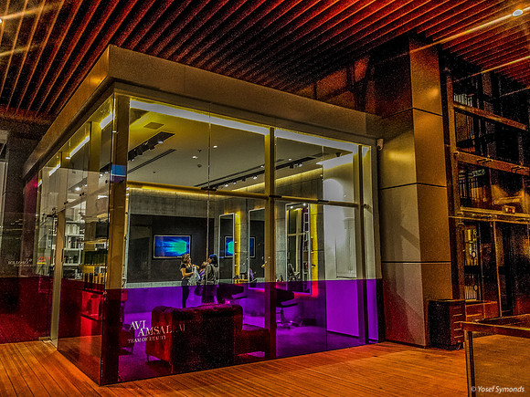Main Walkway Shaar Hair Mall Beit Shemesh 4