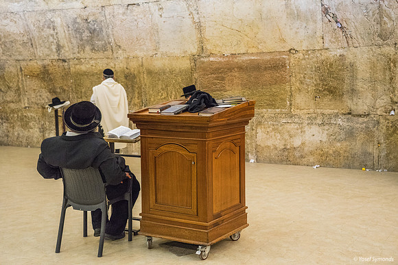 Quiet Prayer in Tunnel Area of Western Wall 190509-5