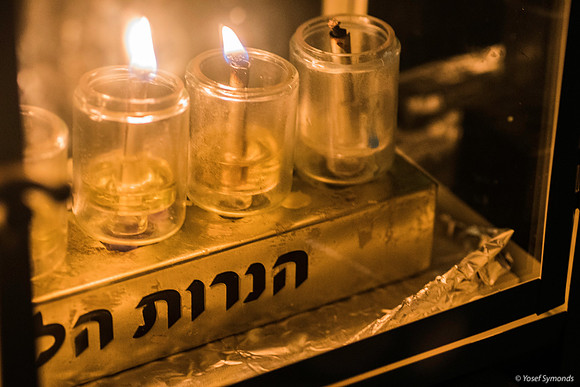 Holy Lights 191228-2