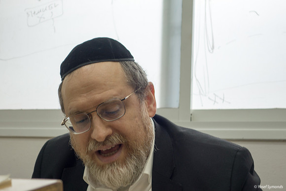 Rosh Kollel Invested in his Shiur 200302-2