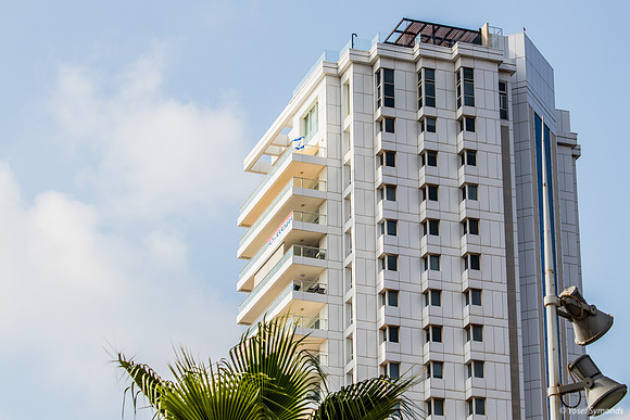 Apartment Building 190804-1