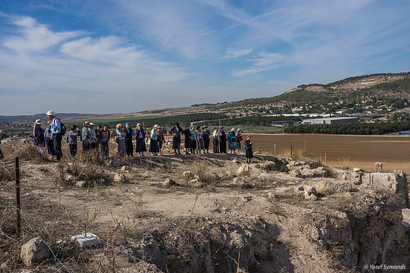 Observing Excavations from the Rim 191121-1