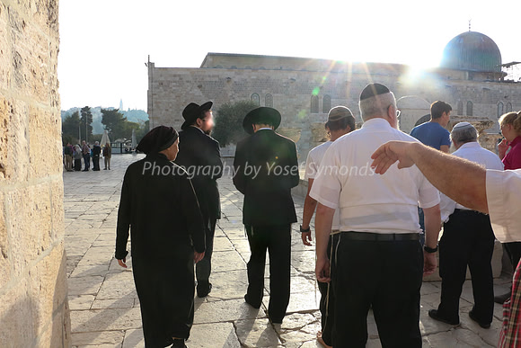 Jewish Group Entering Har Habayit 3