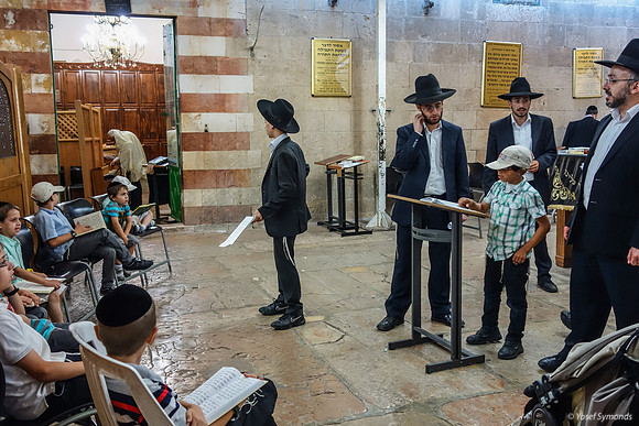 Boys Learning In Maarat Hamachpelah 130718-2