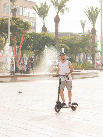 Scooting Along 190804-1