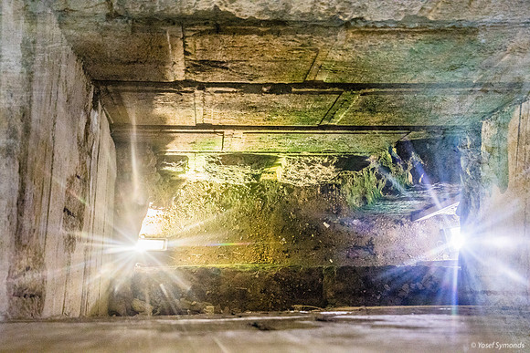 Following Western Wall Below Ground to Bedrock 190509-1