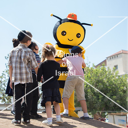 180921-New Year Honey Bee-9999_72-2